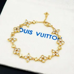 Louis Vuitton LV inlaid zircon floral hollow bracelet-3542  